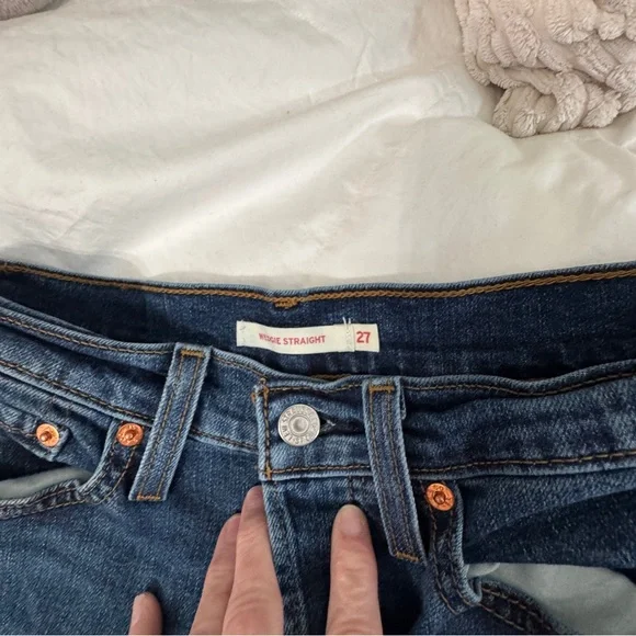 Levi’s Wedgie Straight Jeans –Size 27 – Dark Wash- excellent like new condition - Picture 4 of 5